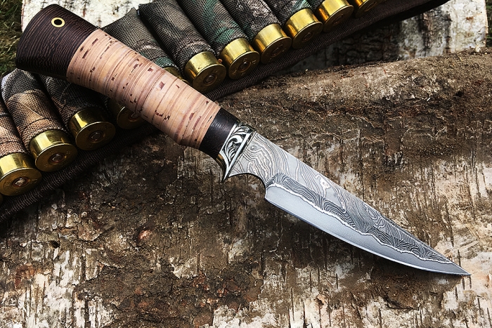 Нож Комар (ламинат - 9ХС и дамаск с никелем, рукоять береста, гарда мельхиор)