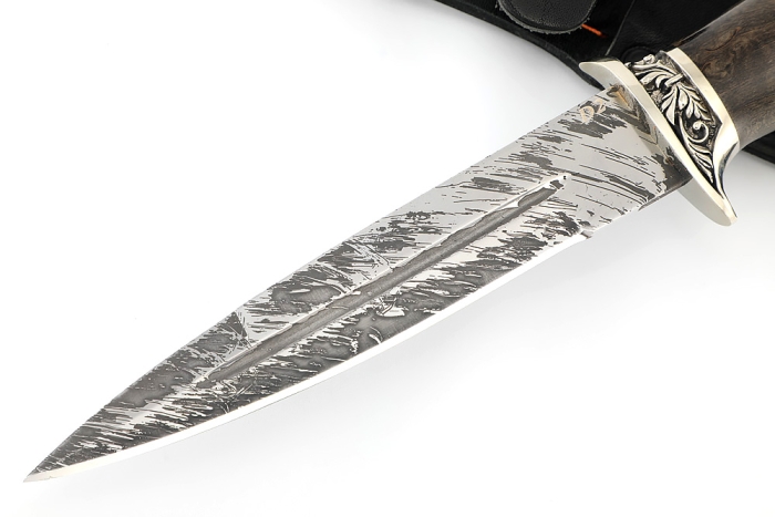 Нож Перо (D2, мельхиор, ясень стабилизированный)