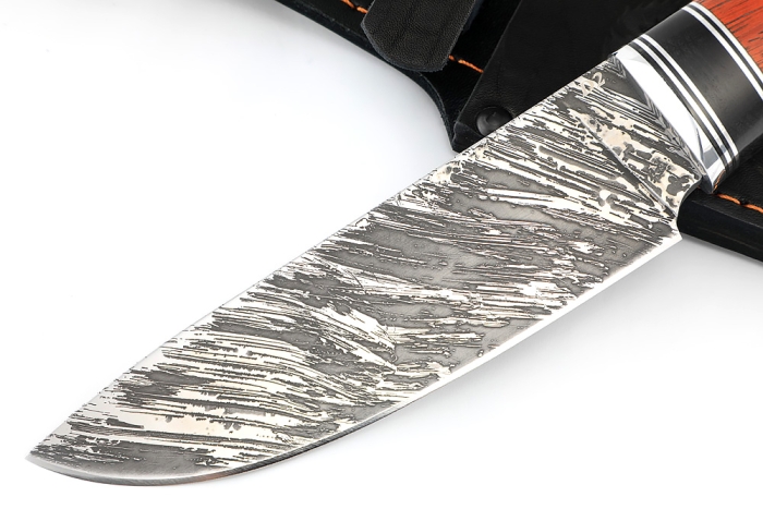 Нож Глухарь (D2, черный граб, падук)