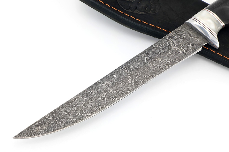 Нож Филейный средний (дамаск, вставка акрил белый, чёрный граб)