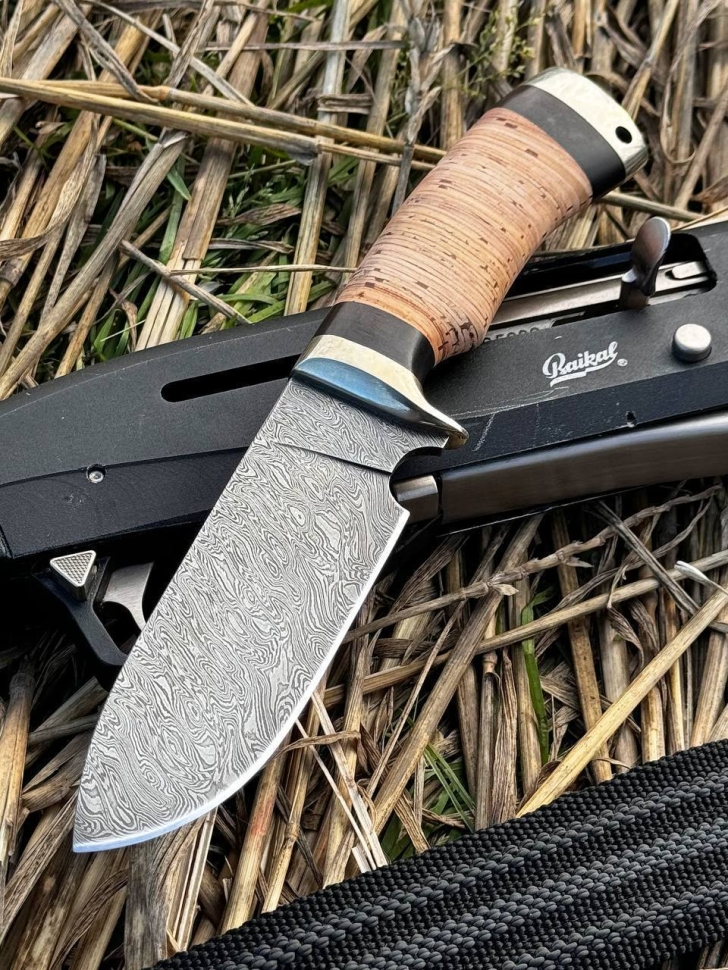 Нож Шкурник дамаск береста