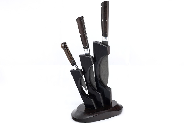Набор кухонных ножей из булата на подставке (3 шефа)