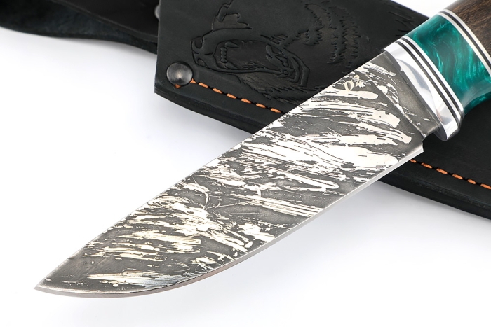 Нож Рысь (D2, акрил зеленый, карельская берёза)