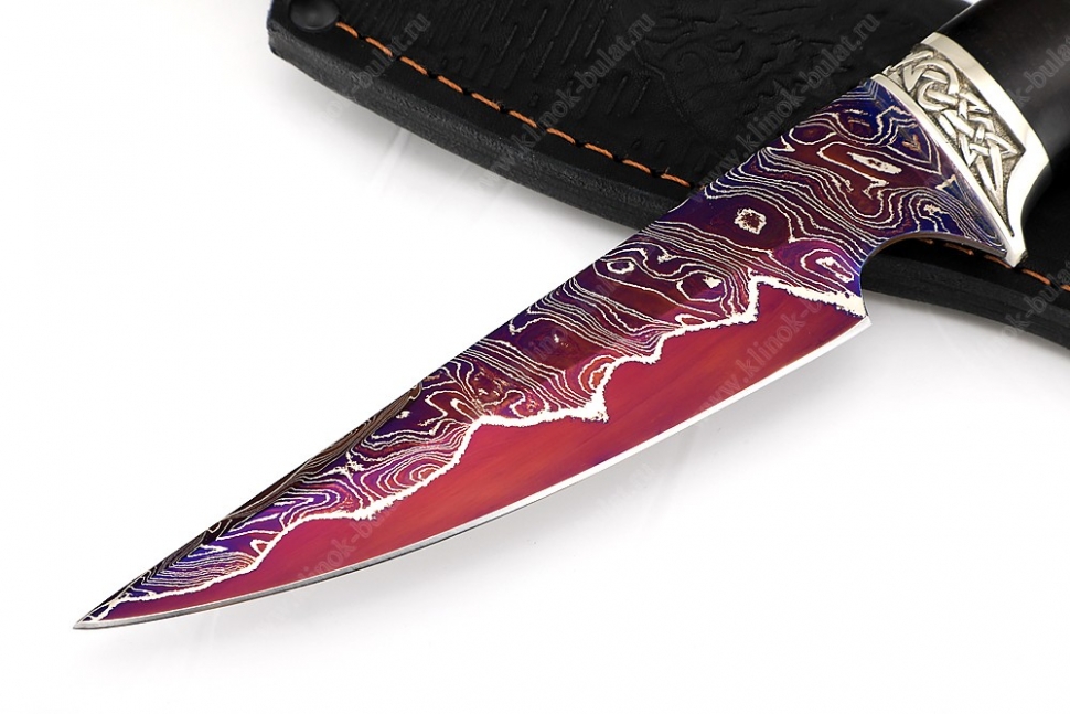 Нож Комар (ламинат воронёный - 9ХС и дамаск с никелем, рукоять чёрный граб, фибра, карельская берёза, резьба)