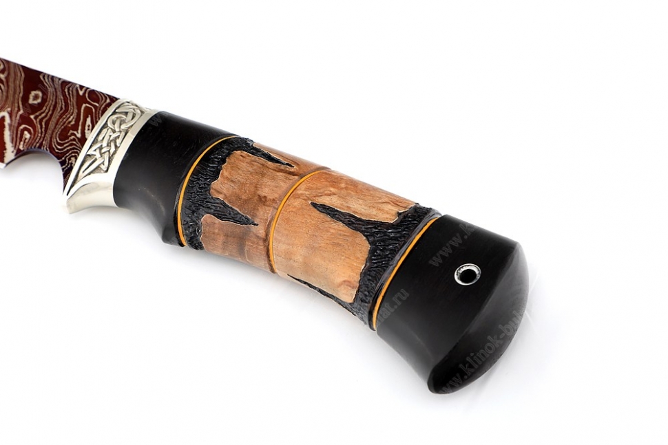 Нож Комар (ламинат воронёный - 9ХС и дамаск с никелем, рукоять чёрный граб, фибра, карельская берёза, резьба)