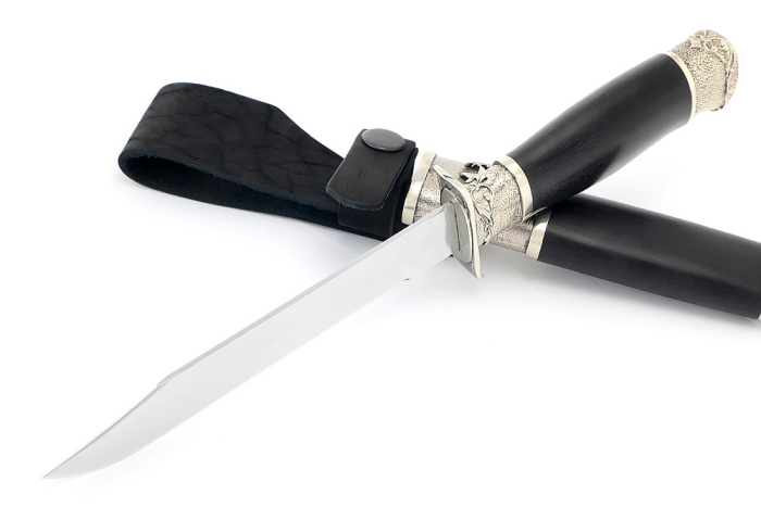 Нож разведчика НР-40 сталь кованая 95х18 мельхиор, деревянные ножны черный граб